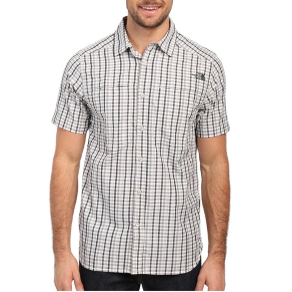 The North Face Short-Sleeve Traverse Plaid Shirt sz S